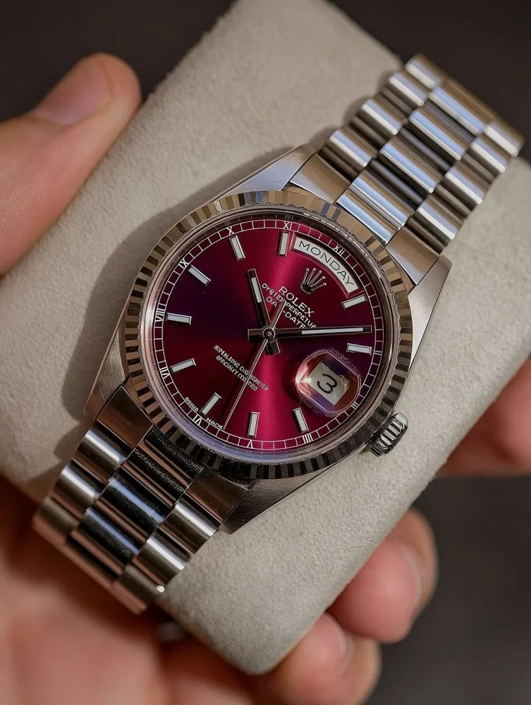 Does a Rolex Have a Second Hand?